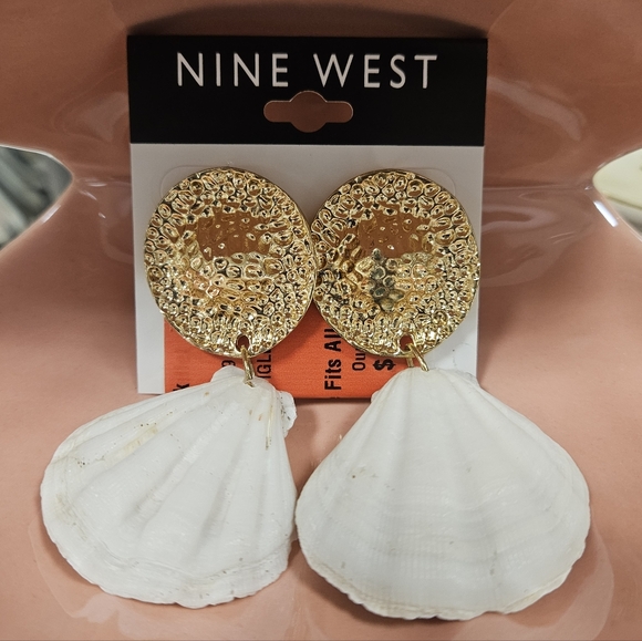 Nine West Gold Textured and White Shell Earrings - NWT - Picture 3 of 3